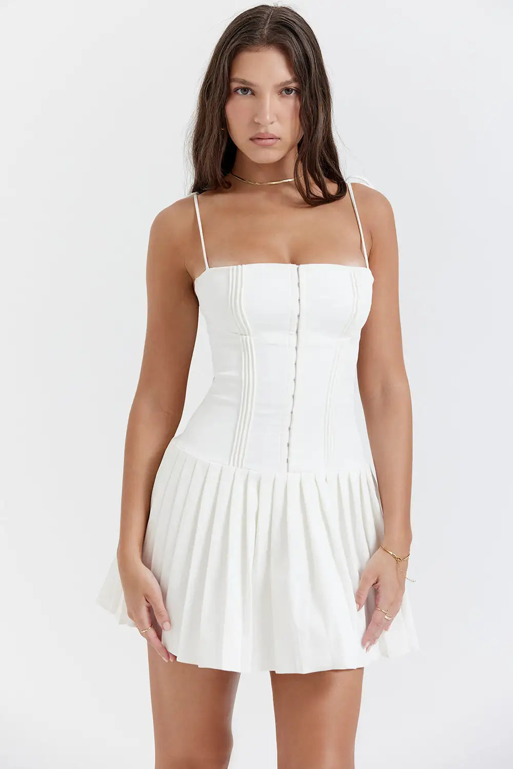 Elegant White Pleated Dress- Casual & Evening Wear for Women